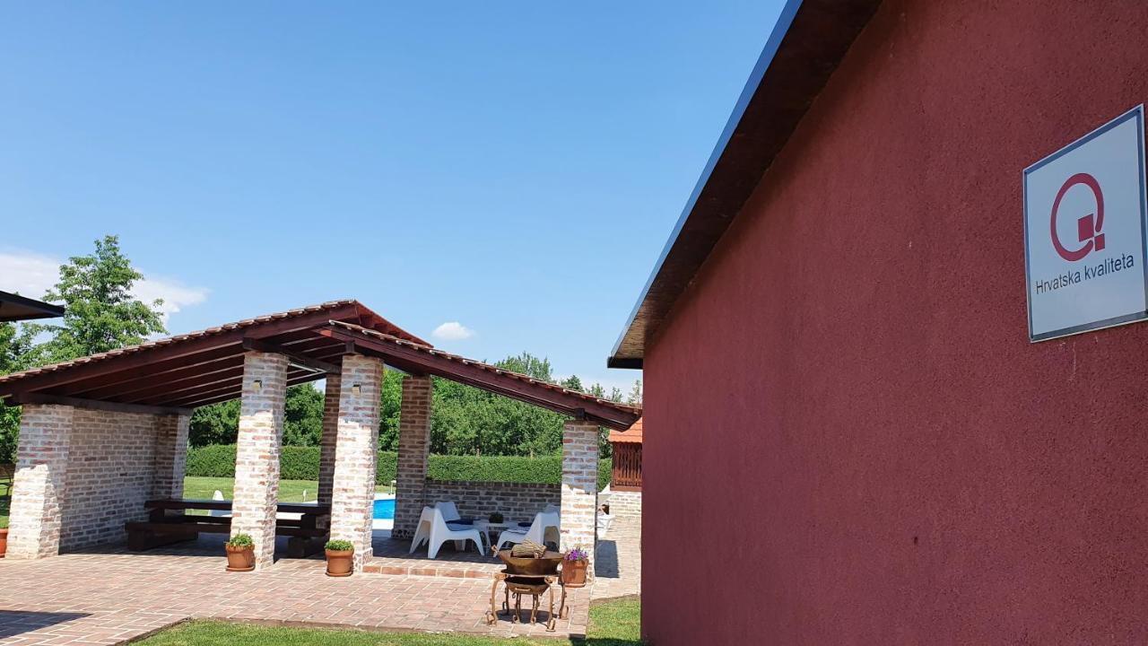 Villa Mons Aureus Popovac Esterno foto
