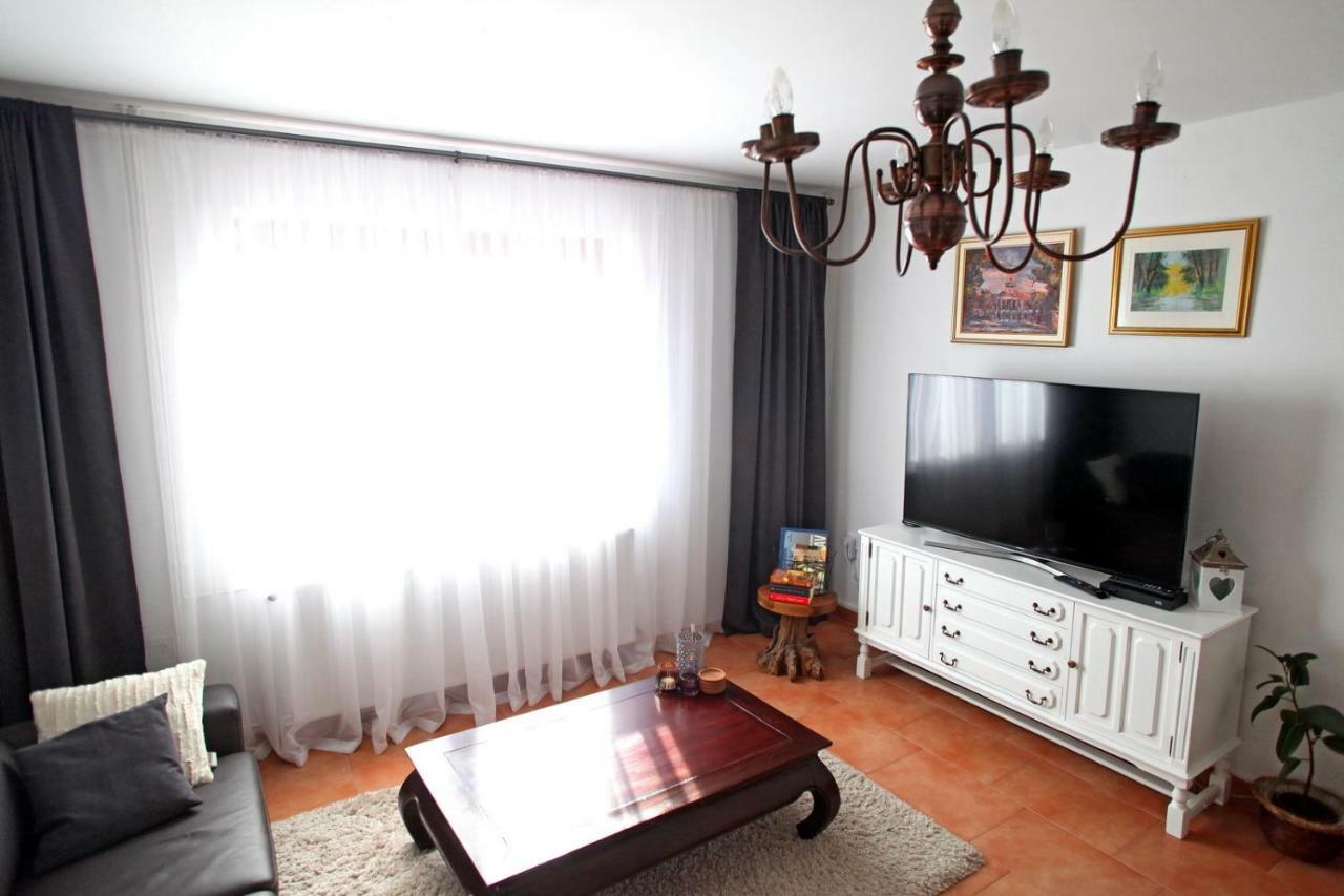 Villa Mons Aureus Popovac Esterno foto