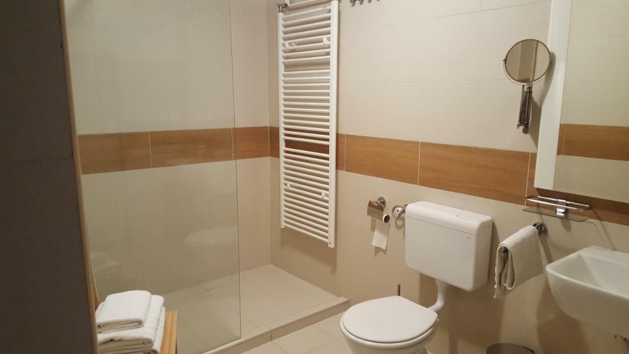 Villa Mons Aureus Popovac Esterno foto