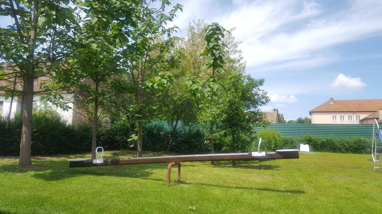 Villa Mons Aureus Popovac Esterno foto